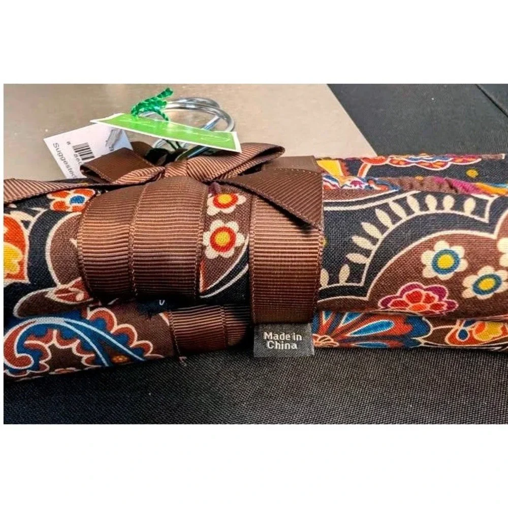 Vera Bradley ~ Set of 3 ~ Padded Hangers ~Brown Kensington Paisley ~ NEW - Picture 7 of 10